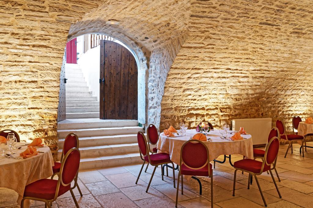 Logis Des Trois Maures Hotel Couches Ngoại thất bức ảnh